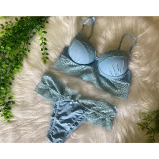 Sutiã de Bojo em Renda e Microfibra - Conjunto Lingerie