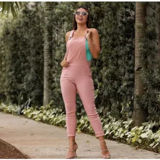 Macacão Feminino Pantacourt Jardineira em Bangaline - Azul Marinho