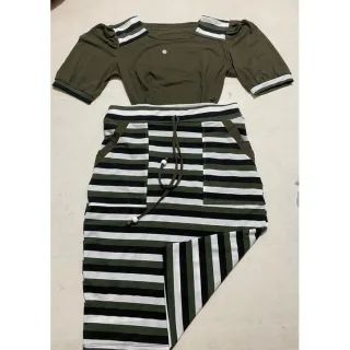 Moda Evangélica Conjunto Listrado Saia Blusa 174 - Preto com Vermelho