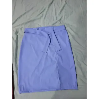 Saia Mid em Couro Sintético Justa com Elastano até 48 - Nude