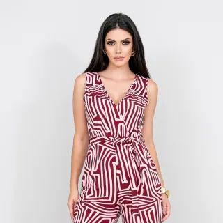 Decote geométrico em macacão com formas - Azul Marinho