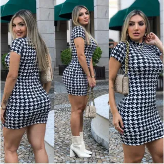 Compre Vestido Tubinho Midi Canelado Gola Alta com Manguinha - Estampa Pied de Poule em várias cores na loja online Raryel - Cinza