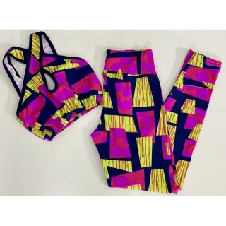 Conjunto de treino suplex feminino transpassado, calça legging e top cropped - Preto