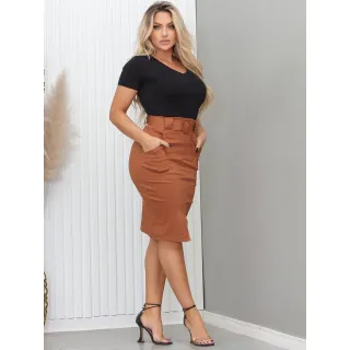 Saia longuete com fenda e botões, cinto encapado - Londres - Caramelo