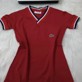 Camiseta Feminina Gola V Lacoste Babylook - Promoção Blogueira - Vermelho