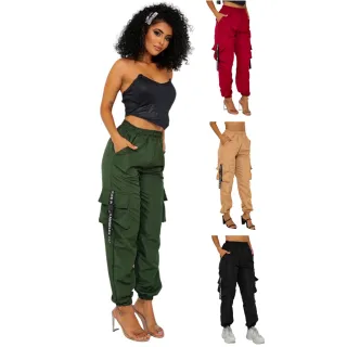 Calça Jogger Feminina Verde Militar em Tactel com 4 Bolsos Cargo