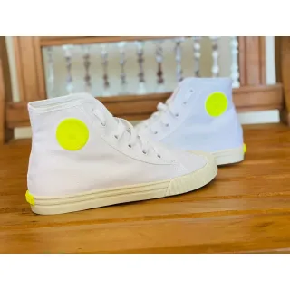 Cano Médio Tênis - Compre Online na Raryel - Branco Emborrachado Amarelo