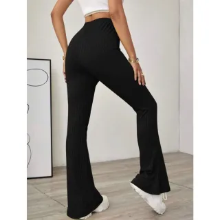 Calça pantalona feminina social básica canelada flare - Preto
