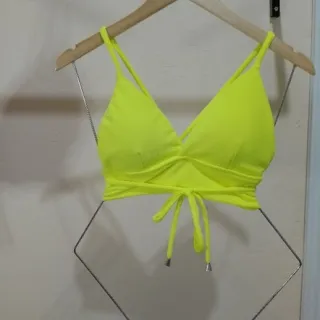 Suplex feminino alça fina, top cropped com alcinha - Raryel - Preto