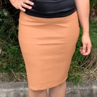 Oferta: Saia Evangélica Social Midi Feminina com Lycra - Ferrugem
