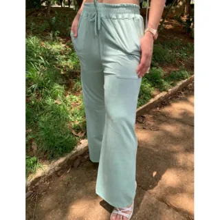 Pantalona de Suede com Cintura Alta e Barra Larga - Verde Claro