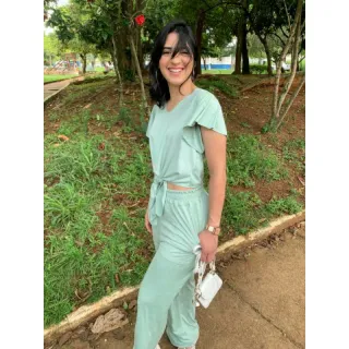 Blusa de amarrar manga flare e calça pantalona em conjunto suede feminino - Verde Claro