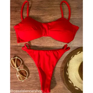 Moda Verão 2023: Biquini com Bojo Canelado - Verde Bandeira