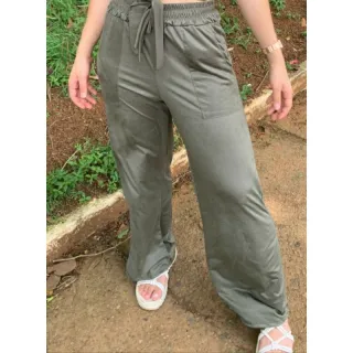 Pantalona de Suede com Cintura Alta e Barra Larga - Verde Claro