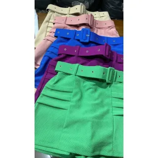 Moda Plus Size: Shorts Saia Neon com Cinto Removível - Envio Imediato - Branco