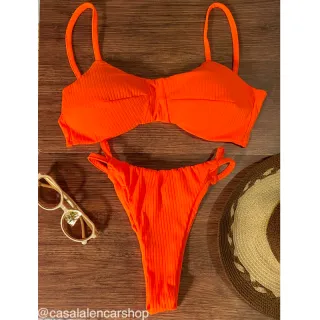 Moda Verão 2023: Biquini com Bojo Canelado - Verde Bandeira