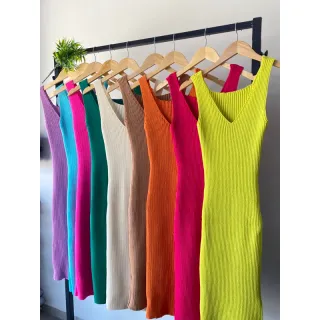 Vestido Tricot Modal MIDI Regata Decote V Com Fenda Lateral Canelado - Preto