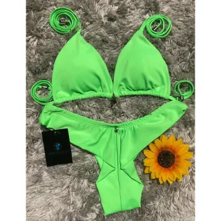 Promoção Biquini Fio Duplo com Busto Cortininha e Bojo Removível - vermelho canelado