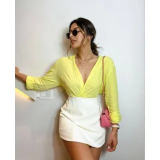 Saia Zara feminina de alfaiataria com zíper, cintura alta e várias cores - Nude