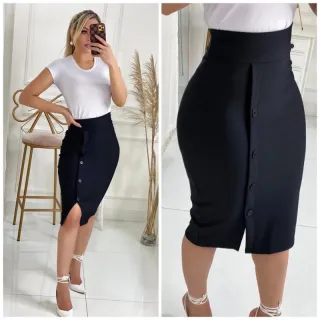 Moda evangélica: Saia lápis com fenda e botões em tecido suplex - Preto