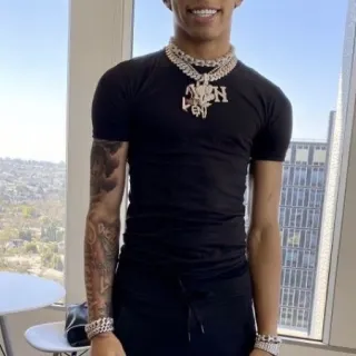 Camiseta Canelada Americana Rapper Trapper Justa Branco Preto - Preto