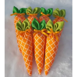 Kit Decoração Páscoa: Cenoura de Tecido - 04 unidades por R$ 25,00 - Único