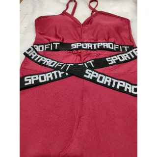 Roupa de academia feminina: Conjunto top e calça fitness - Cnj short+top preto