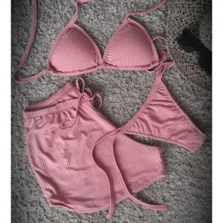 Shortinho malha canelada com biquini - ROSA BB