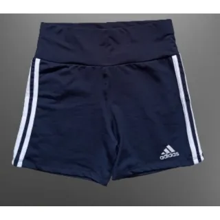 Bermuda confortável e não transparente - Shorts meia coxa - Shorts meia coxa preto/branco