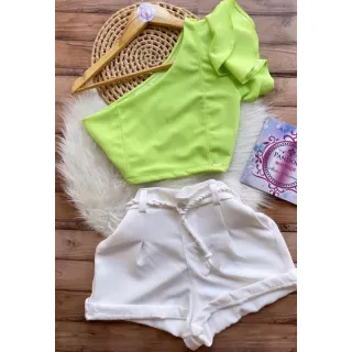 Tendência feminina: Short de alfaiataria com cordão - Verde Bandeira