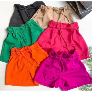 Tendência feminina: Short de alfaiataria com cordão - Verde Bandeira