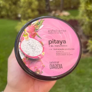 Skincare Labotrata: Esfoliante Morango, Pitaya e Melancia para Corpo e Rosto - Capim Limão