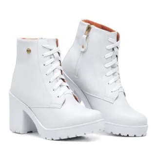 ENVIO IMEDIATO Bota Branca Cano Curto com Zíper Lateral Salto Alto Tratorado - Branca
