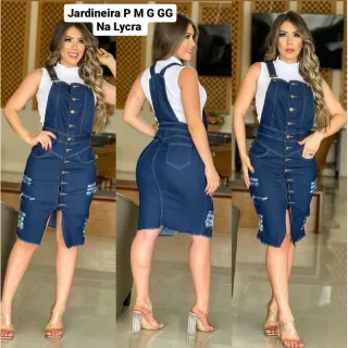 Moda Evangélica - Jardineira Jeans com Lycra