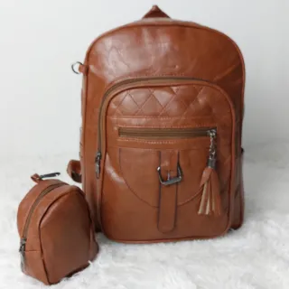 Bolsa Feminina de Couro Mochila - Preta