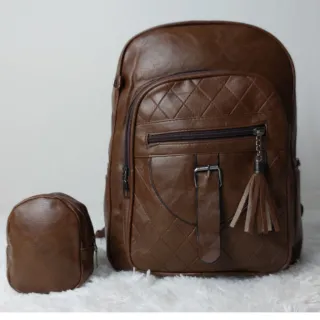 Bolsa Feminina de Couro Mochila - Preta