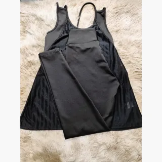 Moda Fitness Feminina: Kit Conjunto Trio Calça E Top + Blusa Embutida em Promoção - 33