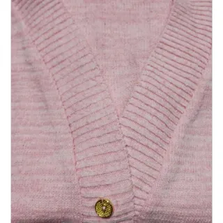 Moda outono inverno: Blusa feminina de frio, cardigans com botão e suéter tricô - Marsala