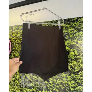 Promoção: Saia feminina curta em bengaline com strass - Tendência - Branco