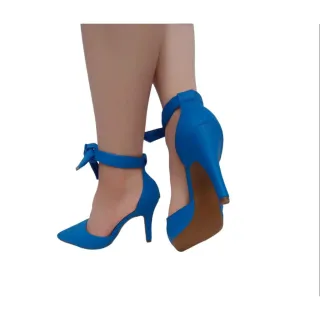 Amarrar Scarpin: Estilo e Elegância em um Calçado - Jeans azul