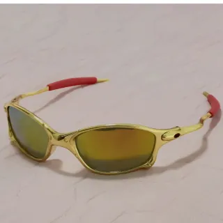 Óculos de Sol Juliet Várias Cores - Hastes de Ferro Unissex - Quadrado/Dourado