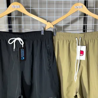 Envio Imediato Bermuda Masculina Spit Fire Rosa sk8 Skate Shop Short em Elastano com Tal Tel - Creme Flor vermelha