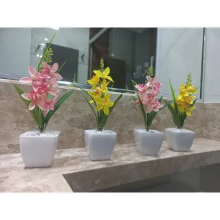 Decoração com Kit de 4 Vasos Artificiais de Flores - Opção 2