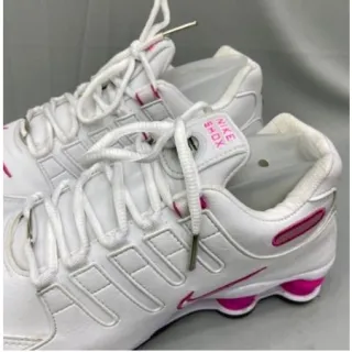 Tênis Masculino e Feminino Branco com Molas Prateadas - Shox NZ - Preto