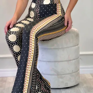 Moda Blogueira: Calça Estampada e Lisa Flare Bailarina Boca de Sino Básica - Preto