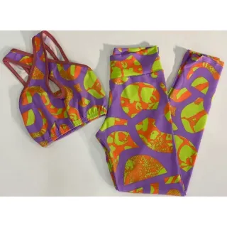 Conjunto de treino suplex feminino transpassado, calça legging e top cropped - Preto