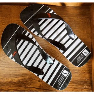 Promoção imperdível: Chinelos Masculinos Confortáveis de Dedo com Várias Estampas - amarelors