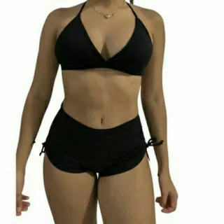 Short feminino fitness de academia com lacinho lateral - Sunkini (Poliéster) - Preto