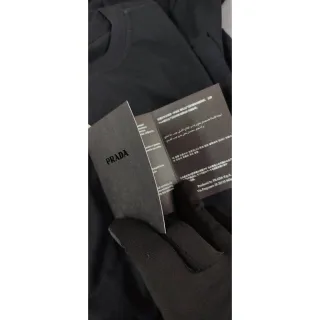 Camiseta Masculina Prada Premium Algodão Fio 30.1 - Estampa Exclusiva na Gola - P