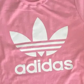 T-shirt feminina Addiddas - Camiseta Feminina - Off